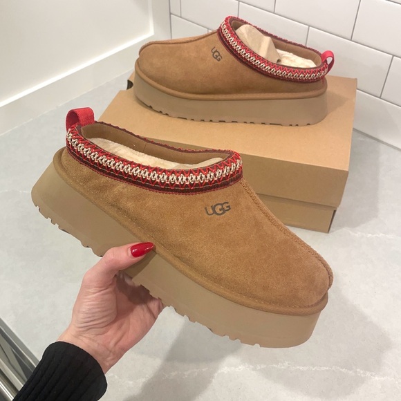 Ugg Tazz Slides / Mules / Slippers Chestnut 8 - Picture 2 of 10